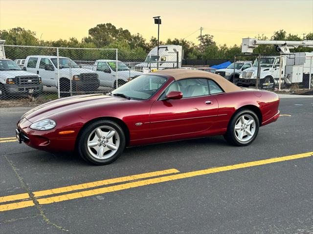 1999 Jaguar XK8 XK8 Convertible 2D