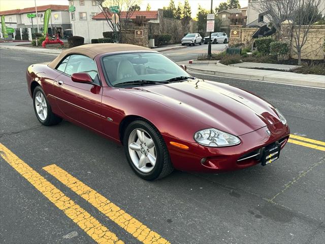 1999 Jaguar XK8 XK8 Convertible 2D