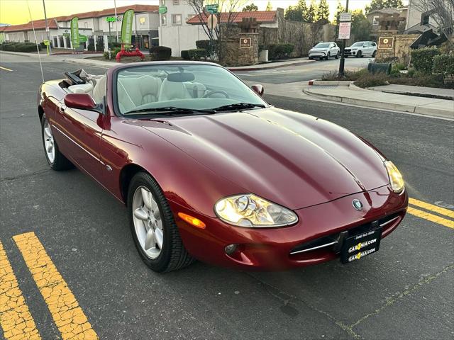 1999 Jaguar XK8 XK8 Convertible 2D