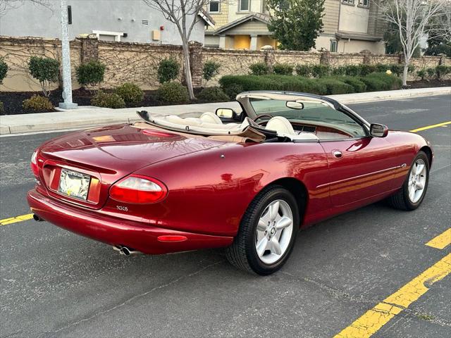 1999 Jaguar XK8 XK8 Convertible 2D