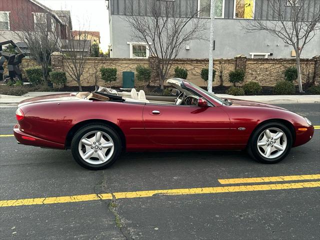 1999 Jaguar XK8 XK8 Convertible 2D