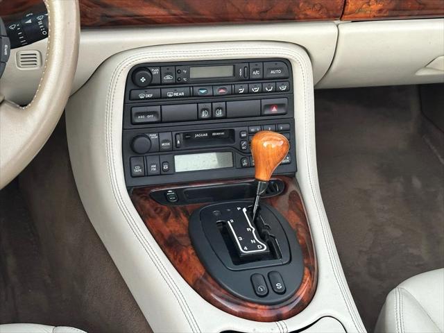 1999 Jaguar XK8 XK8 Convertible 2D