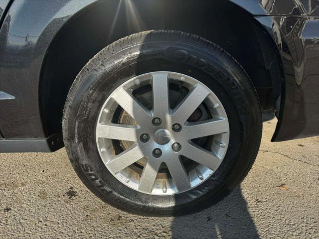 2016 Chrysler Town & Country Touring