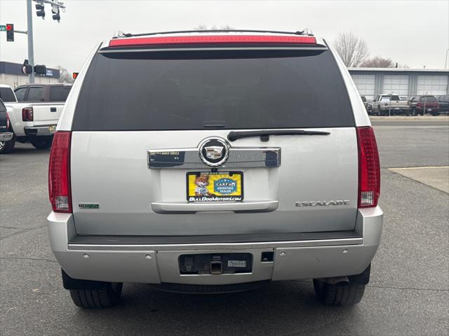 2011 Cadillac Escalade Premium