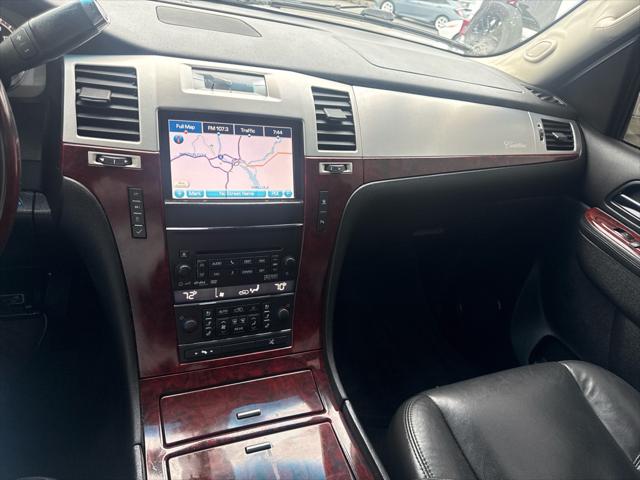 2011 Cadillac Escalade Premium