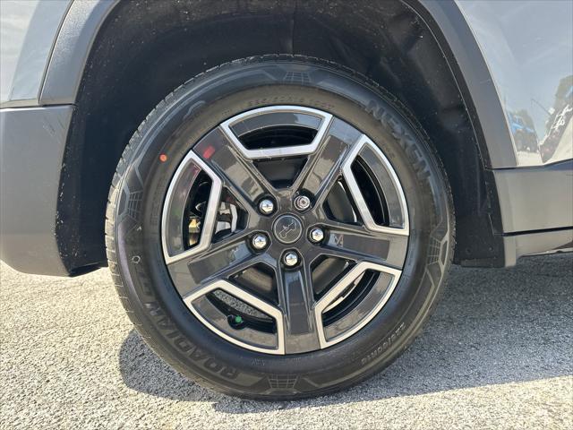 2026 Jeep Cherokee Laredo 4x4