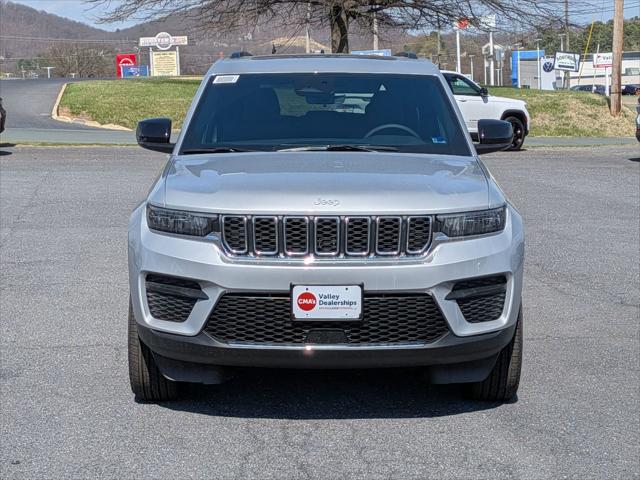 2026 Jeep Grand Cherokee GRAND CHEROKEE LAREDO X 4X4