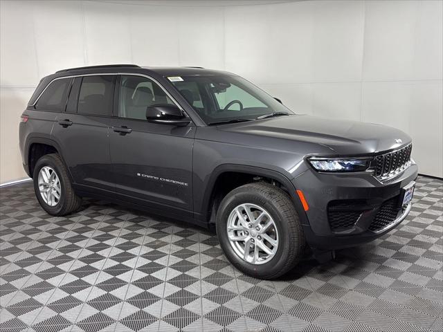 2026 Jeep Grand Cherokee GRAND CHEROKEE LAREDO X 4X4