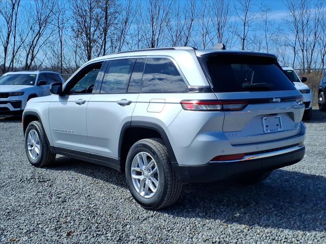 2026 Jeep Grand Cherokee GRAND CHEROKEE LAREDO X 4X4