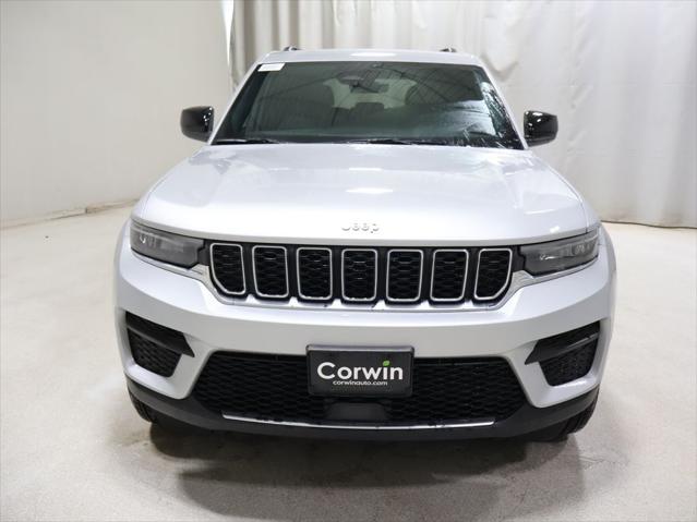 2026 Jeep Grand Cherokee GRAND CHEROKEE LAREDO X 4X4