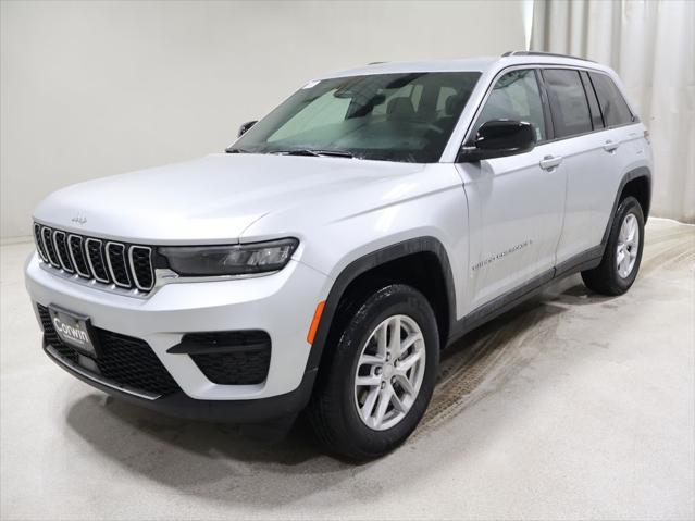 2026 Jeep Grand Cherokee GRAND CHEROKEE LAREDO X 4X4