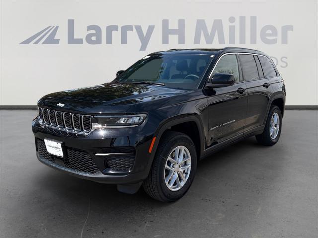 2026 Jeep Grand Cherokee GRAND CHEROKEE LAREDO X 4X4
