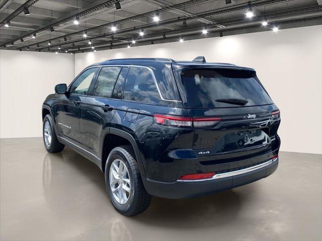 2026 Jeep Grand Cherokee GRAND CHEROKEE LAREDO X 4X4