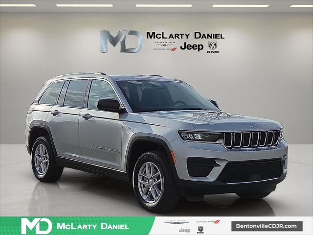 2026 Jeep Grand Cherokee GRAND CHEROKEE LAREDO X 4X4