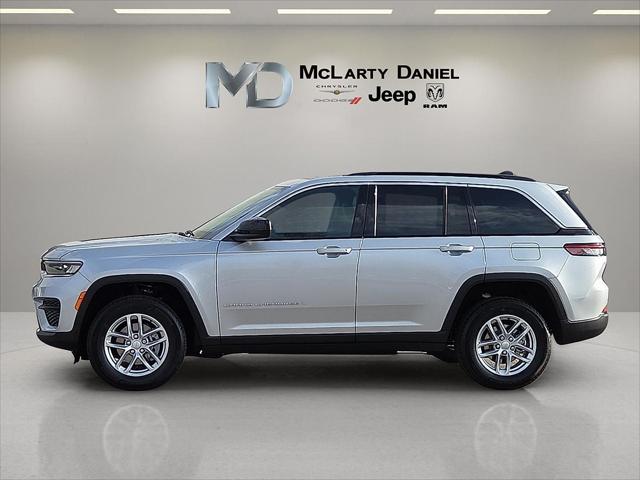 2026 Jeep Grand Cherokee GRAND CHEROKEE LAREDO X 4X4