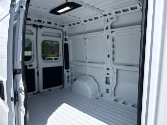 2026 Ram ProMaster Cargo Van Tradesman High Roof 136 WB w/Pass Seat