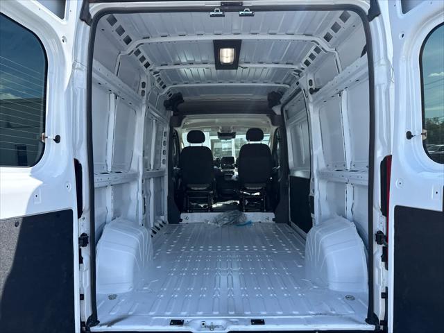 2026 Ram ProMaster Cargo Van Tradesman High Roof 136 WB w/Pass Seat