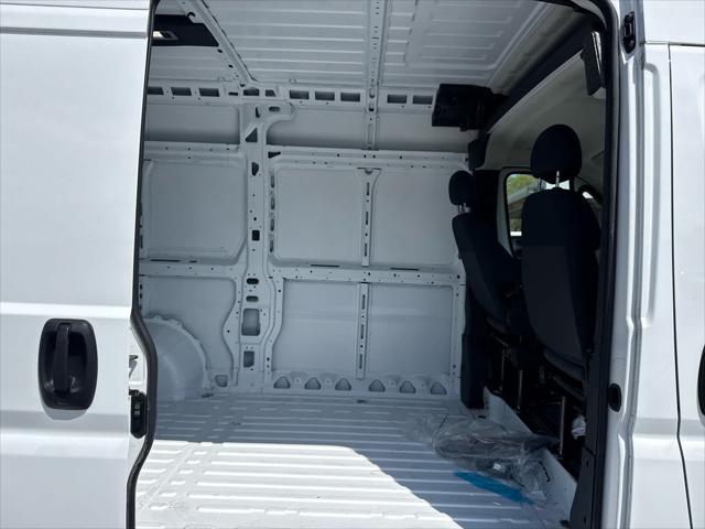2026 Ram ProMaster Cargo Van Tradesman High Roof 136 WB w/Pass Seat