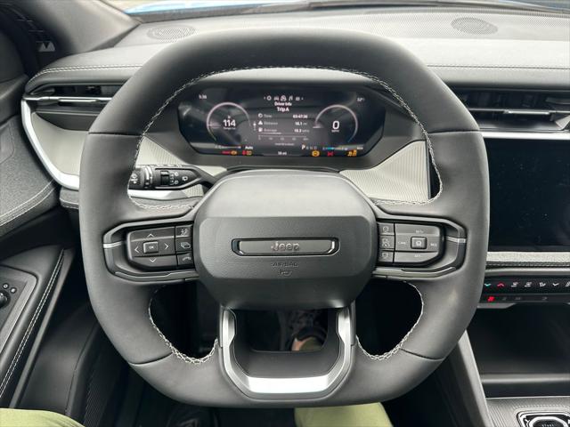 2026 Jeep Cherokee CHEROKEE LAREDO 4X4