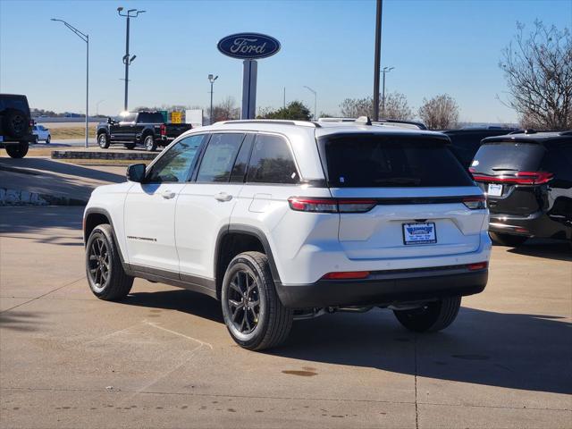 2026 Jeep Grand Cherokee Altitude 4x2