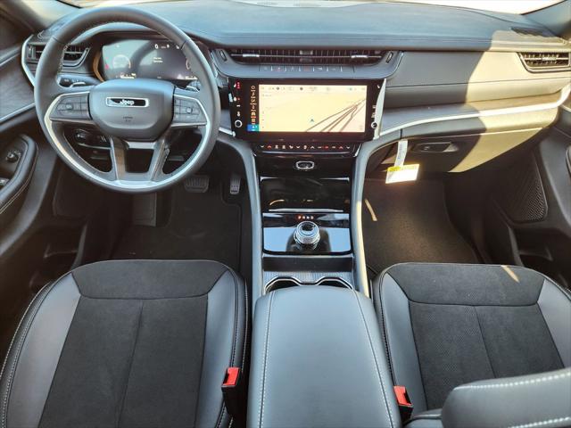 2026 Jeep Grand Cherokee Altitude 4x2