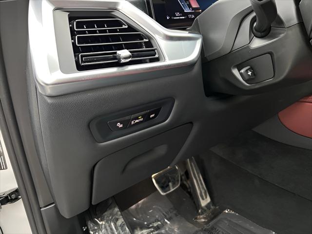 2025 BMW X6 xDrive40i