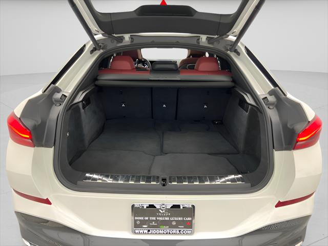 2025 BMW X6 xDrive40i