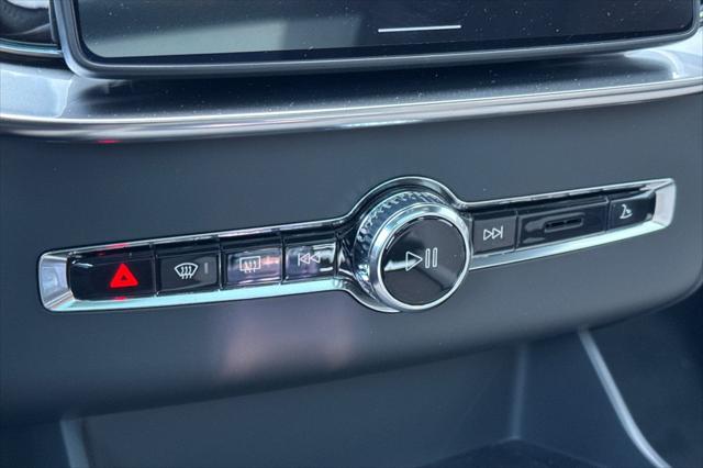 2026 Volvo XC90 Plug-In Hybrid Plus, T8 AWD, Electric/Gasoline, Bright, 7 Seats