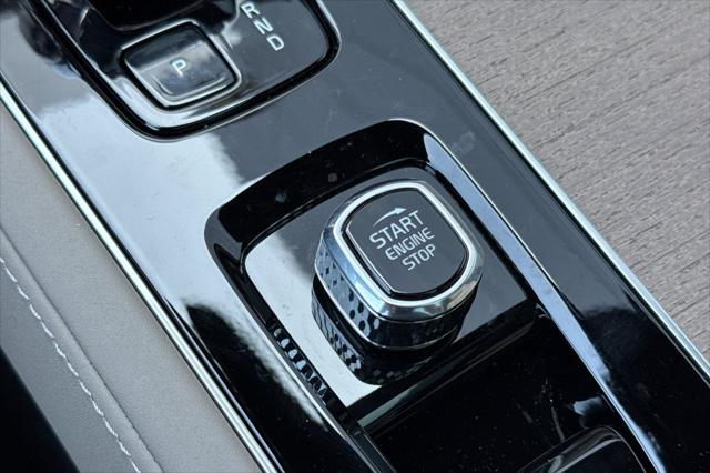 2026 Volvo XC90 Plug-In Hybrid Plus, T8 AWD, Electric/Gasoline, Bright, 7 Seats