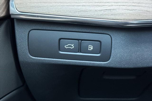 2026 Volvo XC90 Plug-In Hybrid Plus, T8 AWD, Electric/Gasoline, Bright, 7 Seats