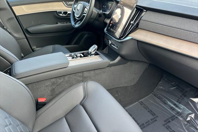 2026 Volvo XC90 Plus, B5 AWD Gas (mild hybrid), Gasoline, Bright, 7 Seats