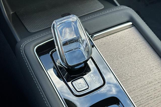 2026 Volvo XC90 Plus, B5 AWD Gas (mild hybrid), Gasoline, Bright, 7 Seats