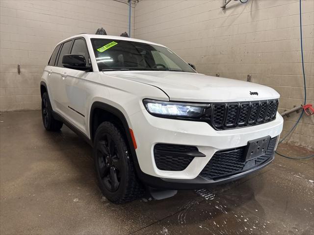 2023 Jeep Grand Cherokee Altitude 4x4