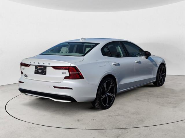 2024 Volvo S60 B5 Core Dark Theme