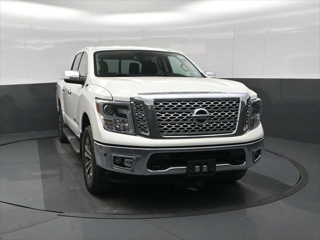2019 Nissan TITAN SL