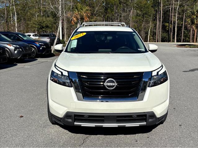 2023 Nissan Pathfinder SL 4WD