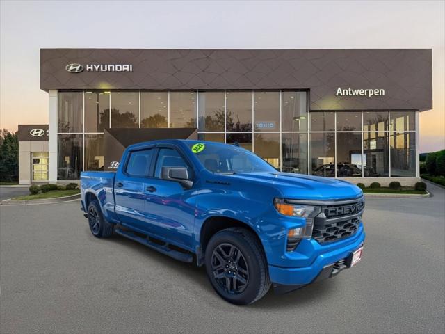 2022 Chevrolet Silverado 1500 4WD Crew Cab Standard Bed Custom
