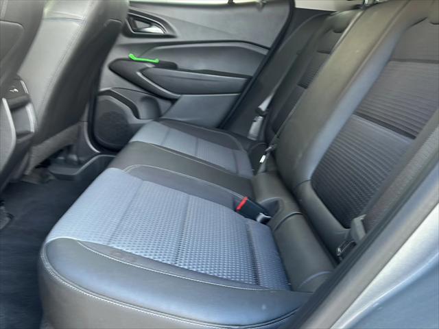 2025 Chevrolet Trax FWD LT