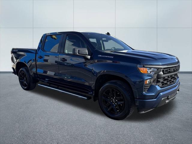 2023 Chevrolet Silverado 1500 4WD Crew Cab Short Bed Custom
