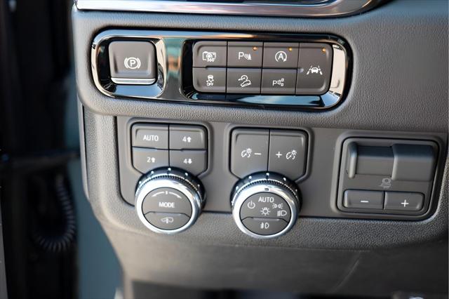 2026 GMC Yukon XL 4WD AT4