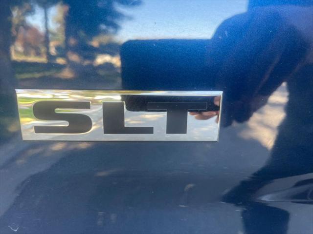 2021 Ram 1500 SLT Crew Cab 4x4 5'7" Box