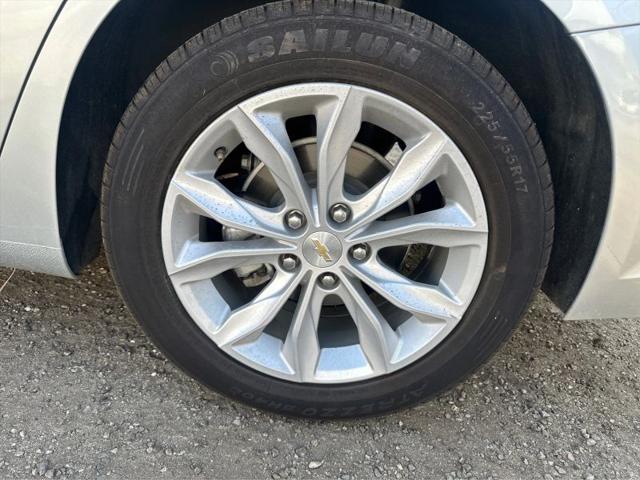 2022 Chevrolet Malibu FWD LT