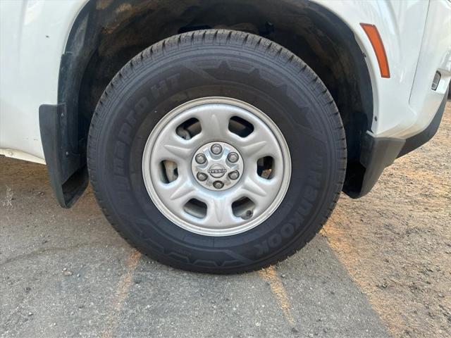 2022 Nissan Frontier Crew Cab S 4x2