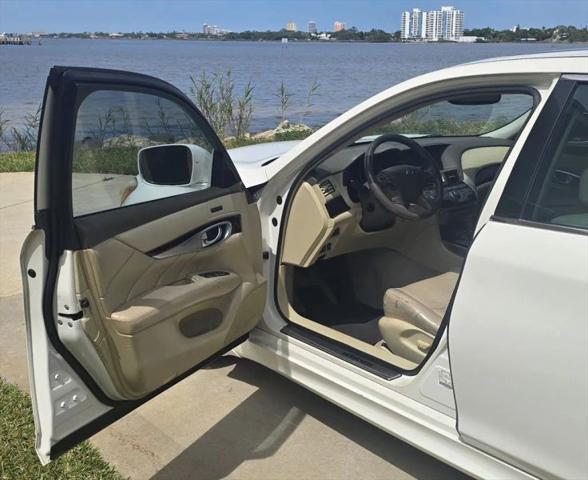 2012 INFINITI M37 M37