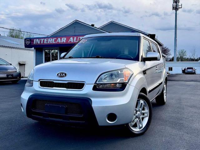 2011 Kia Soul +