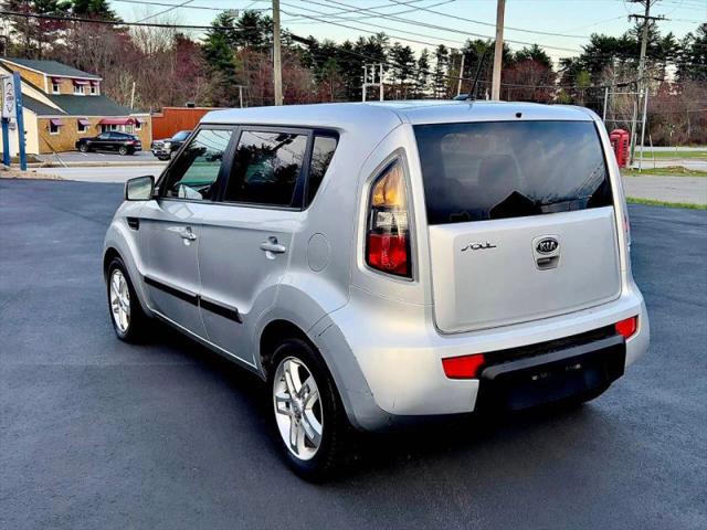 2011 Kia Soul +