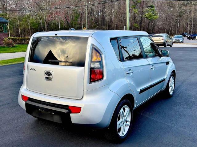 2011 Kia Soul +