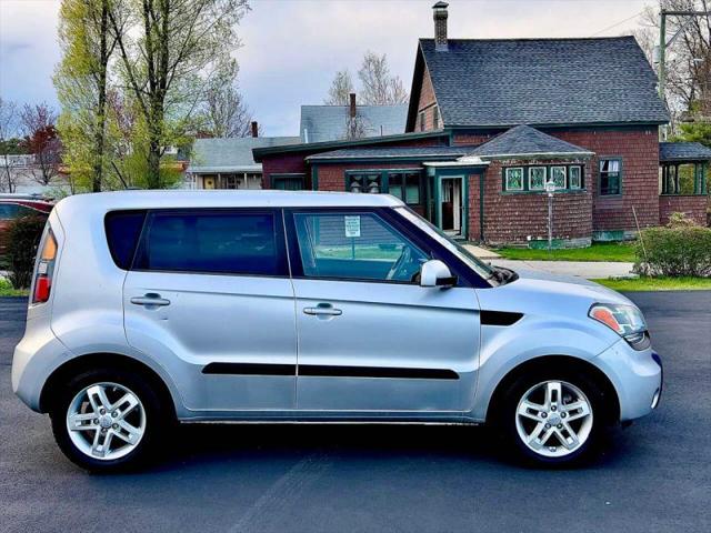 2011 Kia Soul +