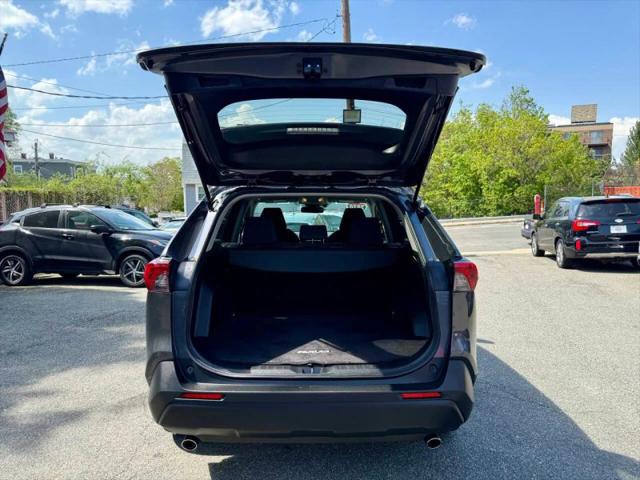 2020 Toyota RAV4 Hybrid LE