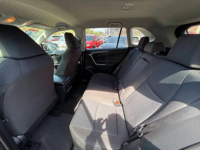 2020 Toyota RAV4 Hybrid LE